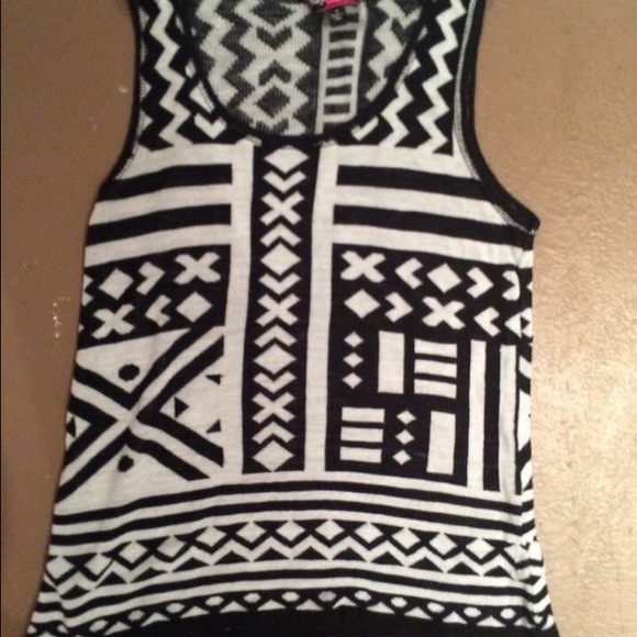 Aztec tank - Picture 1 of 1