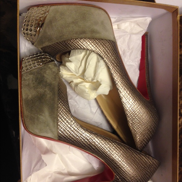 Christian Louboutin Maggie Pumps in Pewter - Picture 2 of 4