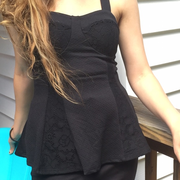 BLACK PEPLUM TOP - SIZE S, M & LARGE - Picture 4 of 4