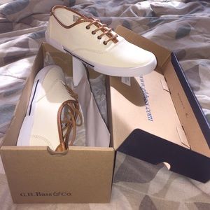 Bass Navigate off white