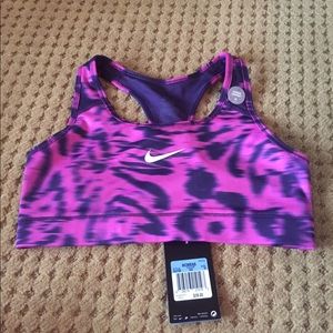 NWT Nike sports bra