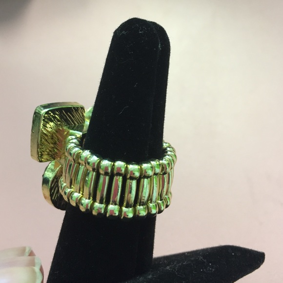 Ring - Picture 2 of 2