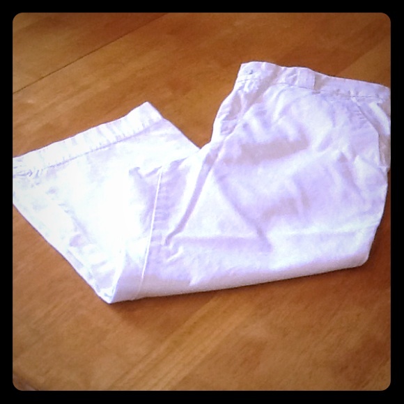 GAP Capri white size 14 comfort and style! Classic
