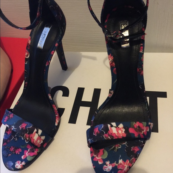Schutz 4" sandal