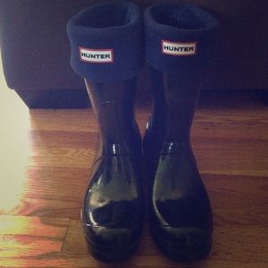 Hunter Rain Boots (black) with blue socks included
