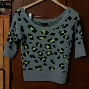 Scoopneck leopard print sweater sz S