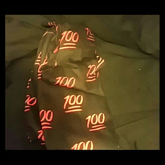 ?? emoji Jogger out fit