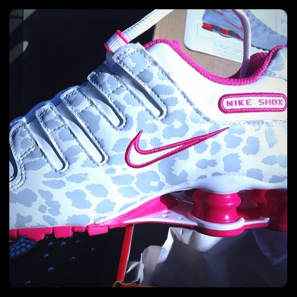 Women's Nike shox