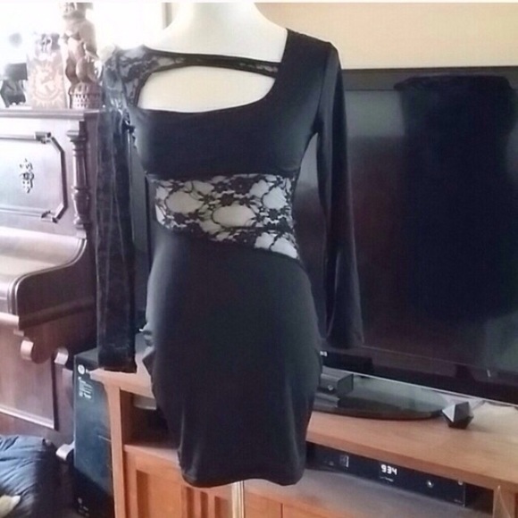 Dresses & Skirts - NWOT sexy black lace dress