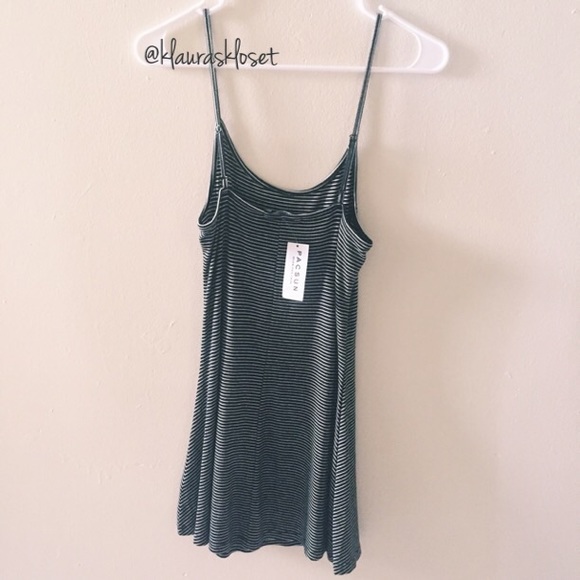 ✨ TRADE ✨ - Picture 2 of 3