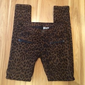 UNIF Size 26 Cheetah Skinny Jeans perf condition!