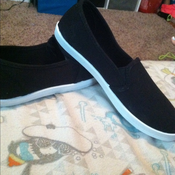 Black canvas shoes
