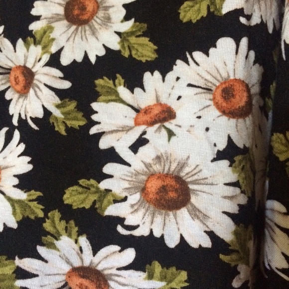 Sunflower Crop Top- Nollie - Picture 4 of 4