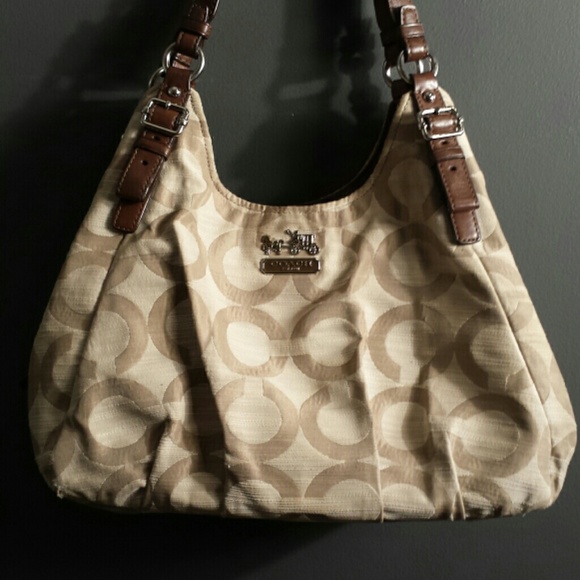 Coach Op Art Maggie