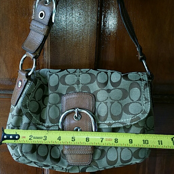 Handbags - Picture 4 of 4