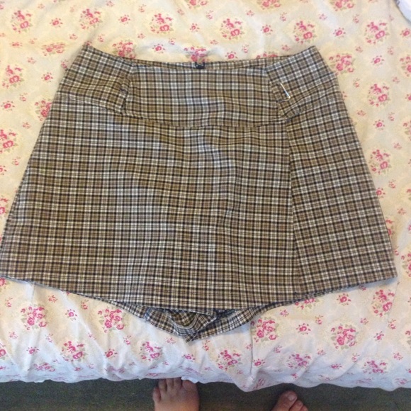 Short plaid skirt/shorts will lower price! - Picture 1 of 3