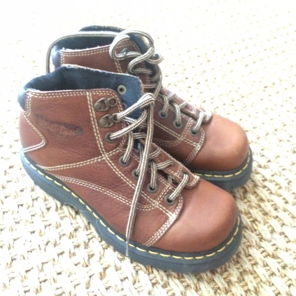 nwot doc martens boots
