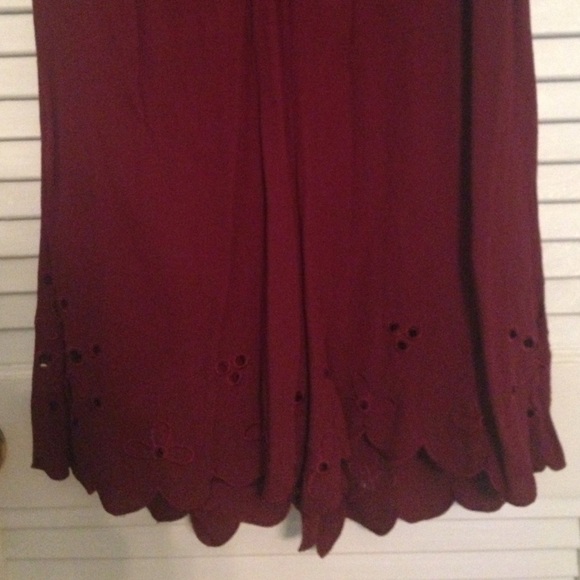 Embroidered romper - Picture 3 of 4