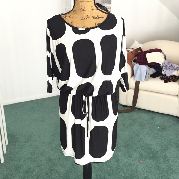 Loila Dresses & Skirts - A dress by Loila