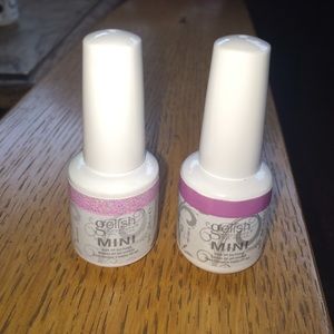 Gelish mini it's a lilly and high voltage