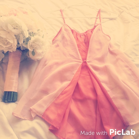 💟  Two toned sheer tank top with button back - Picture 2 of 3