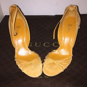 💯% authentic yellow Gucci wedge