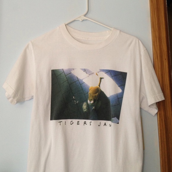 Tigers jaw tee