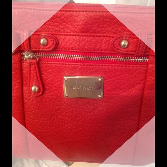 Designer Cross-body Purse🌹 - Picture 3 of 4