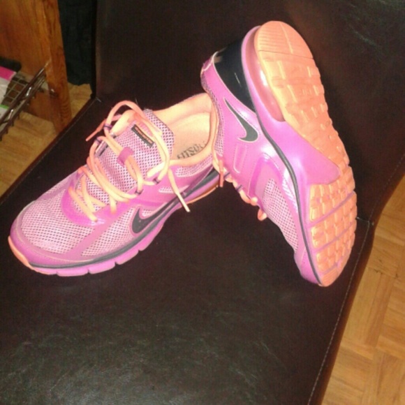 Nike Air Max - Picture 2 of 2