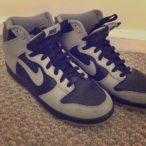 Grey and black Nike high tops - Picture 1 of 4