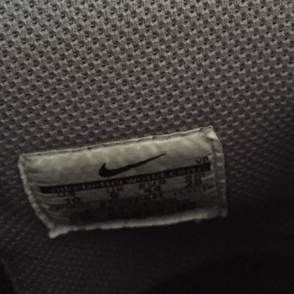 Grey and black Nike high tops - Picture 3 of 4