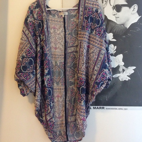 Batwing kimono will reduce price!