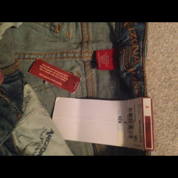 Arizona Jean Shorts - Picture 3 of 4