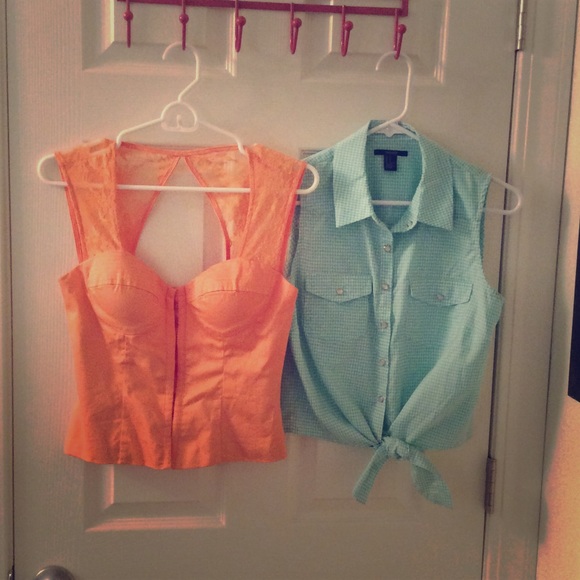 🚫SOLD IN BUNDLE🚫😍🎀Forever 21 Top Bundle🎀😍 - Picture 1 of 1
