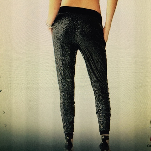 Brand new sequin pants from guess