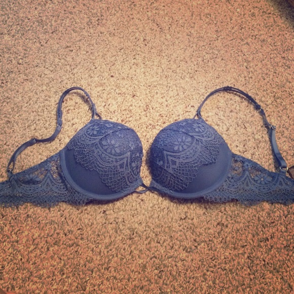 Victoria's Secret bombshell lace bra