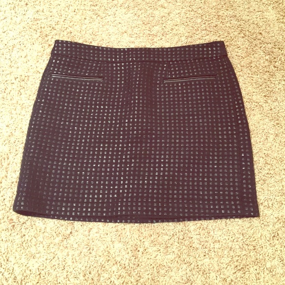 Gap skirt