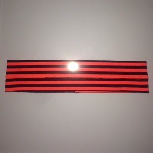 lulu headband; worn twice; great condition; grips