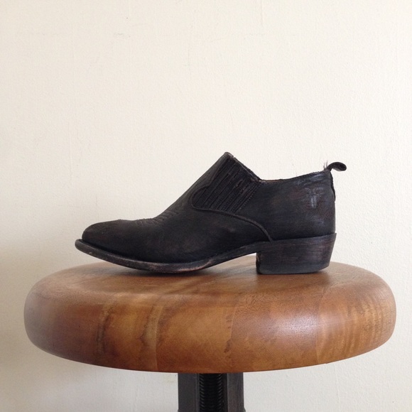 FRYE Billy Shootie Boot in Black, Size 7
