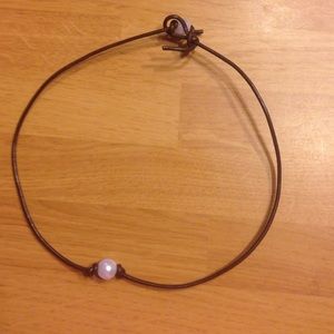 Leather pearl necklace