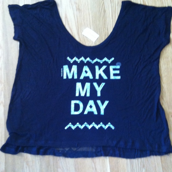"MAKE MY DAY" black v neck top