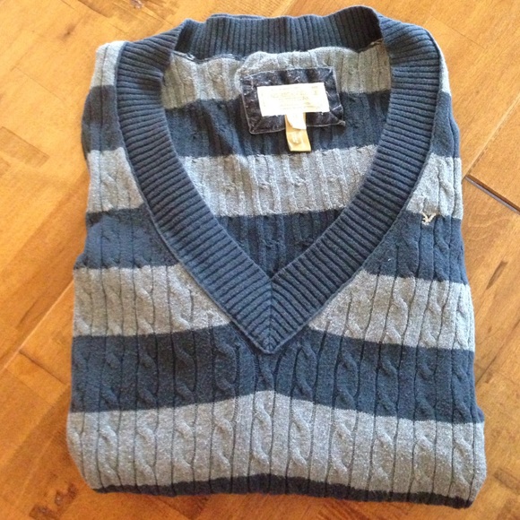 Navy & Grey Striped Knit V-Neck Sweater✨