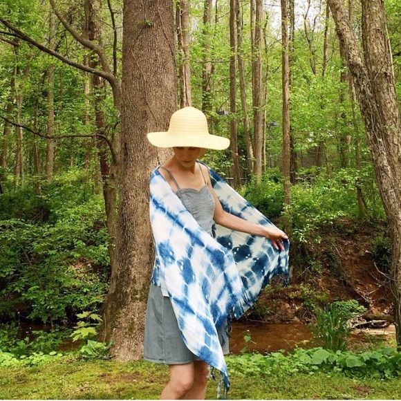 Meet your Posh Ambassador, Becca 🦄 - Picture 6 of 10