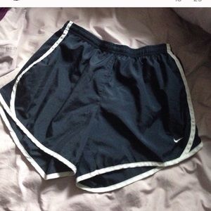 Kids xl Nike dri fit shorts NAVY