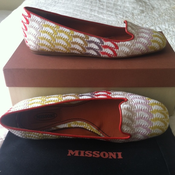 Sold!!!!!!!!!!Missoni multi Raschel Giorno leather