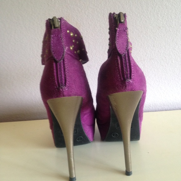 Pumps - Picture 3 of 3