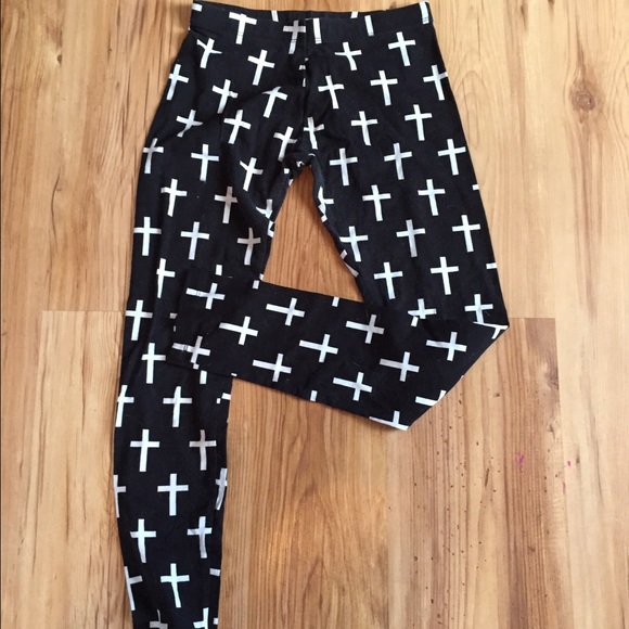 Cross print leggings
