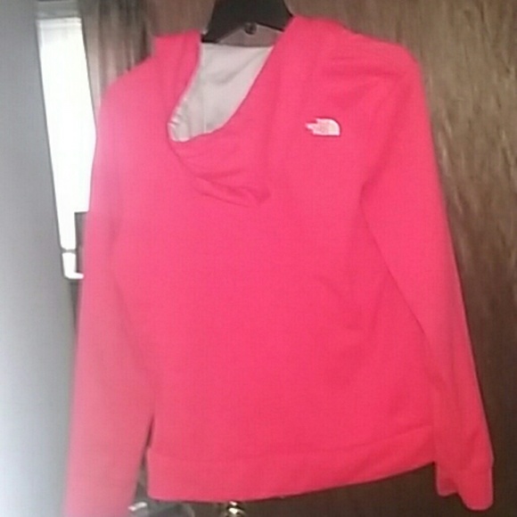 North face - Picture 2 of 3