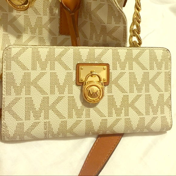 Michael Kors wallet