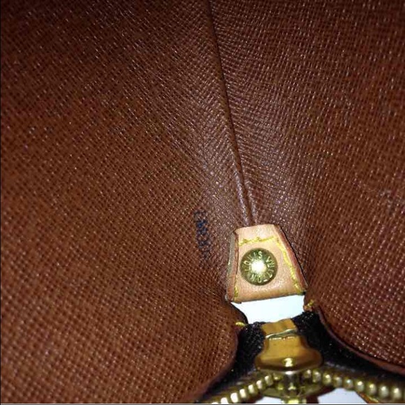 SOLD. Louis Vuitton Authentic Drouot - Picture 4 of 4
